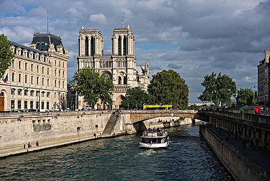 多人即时战略游戏《前沿》免费上线 登陆VKplay